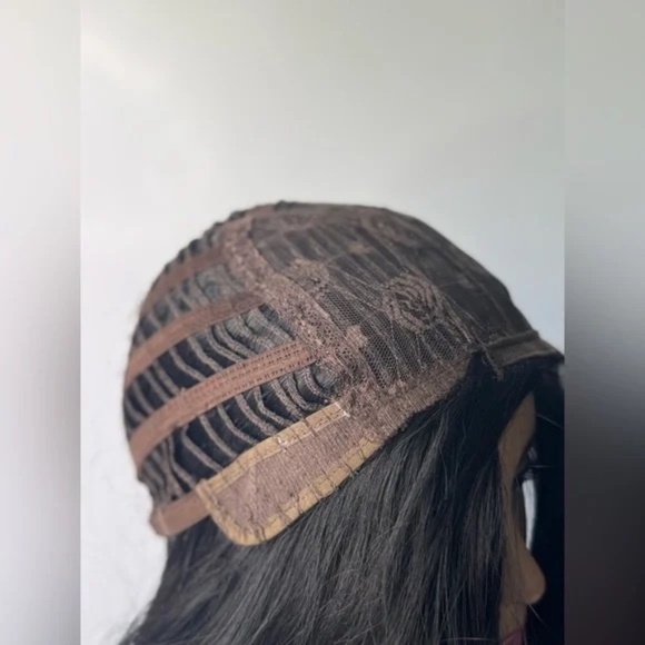 Long Wavy Black Natural Looking Wig for Women - Classic Wig Cap - Picture 7 of 7